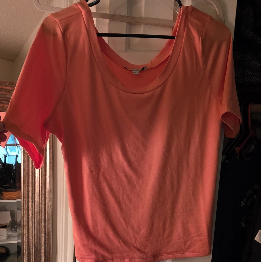 L Haute Monde Classic Women's Scoop Neck Tee - Coral Pink